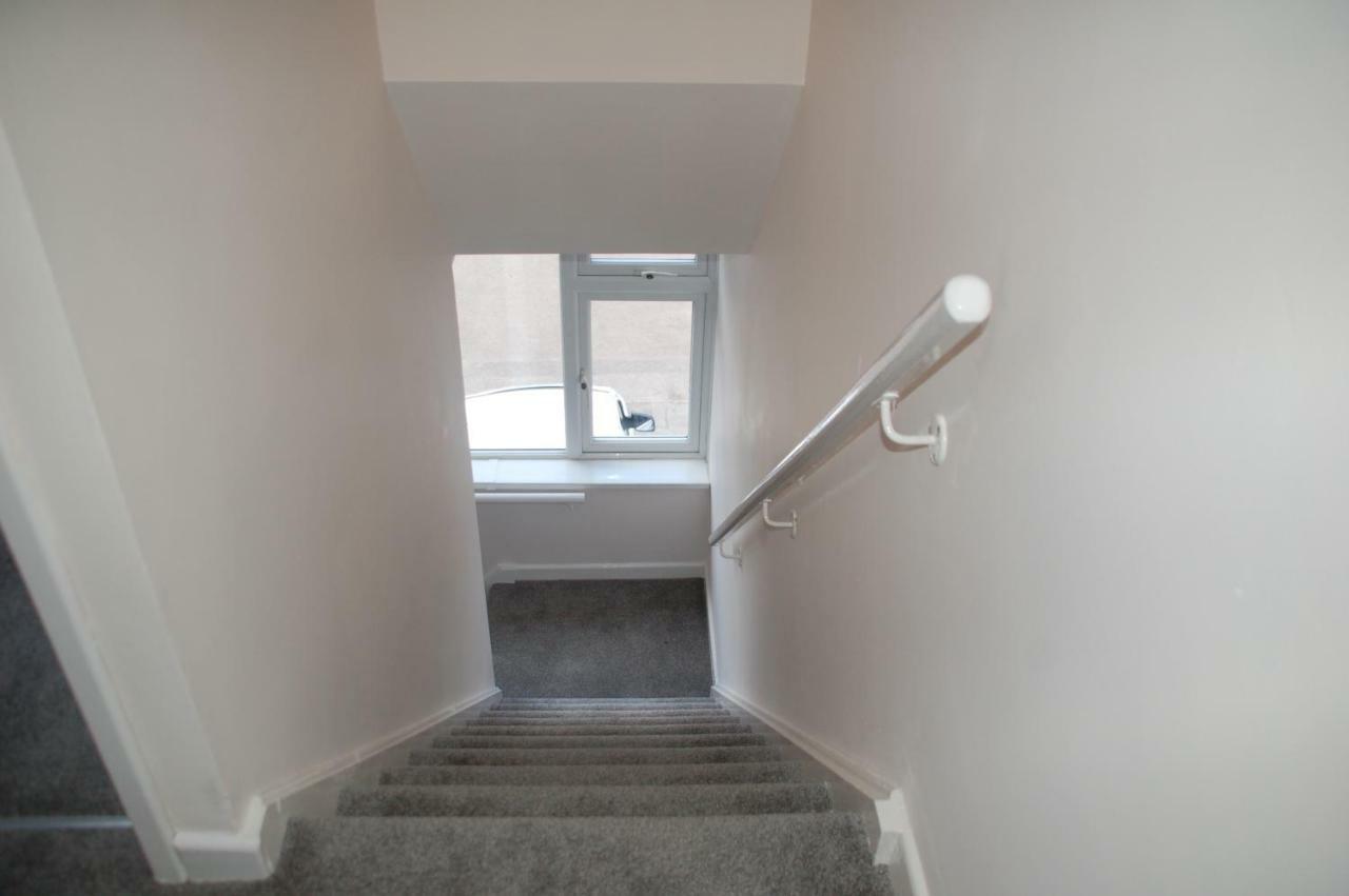 3 Bedroom Apartment Coventry - Hosted By Coventry Accommodation Exterior foto